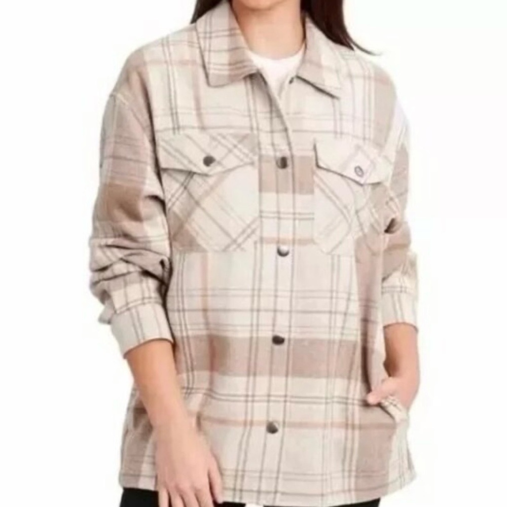 HFX Farmhouse Tan Button Front Flannel Shacket Size Large